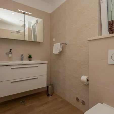 Amazing In With Wifi Holiday home Makarska