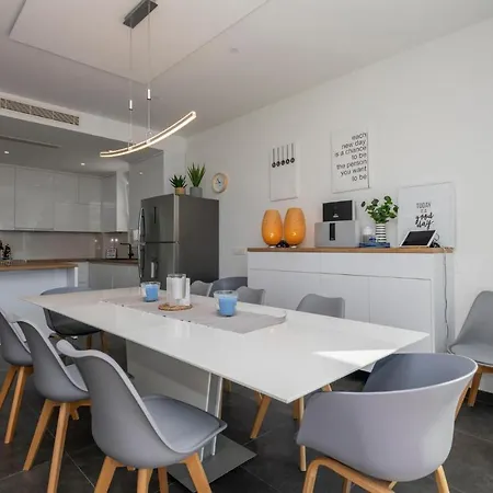 Prázdninový dům Amazing In With Wifi